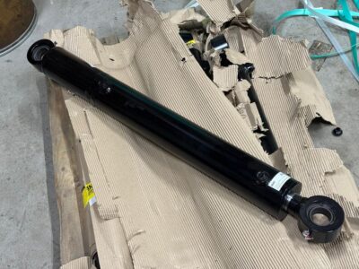 Pronar PUV-4000HD nivelauran sylinteri vasen/oikea