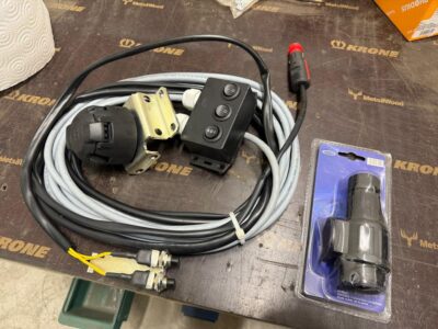 Stark U-auran  Langallinen ohjain + johtosarja 12/24V