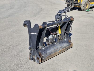 Volvo BM equipment tilter